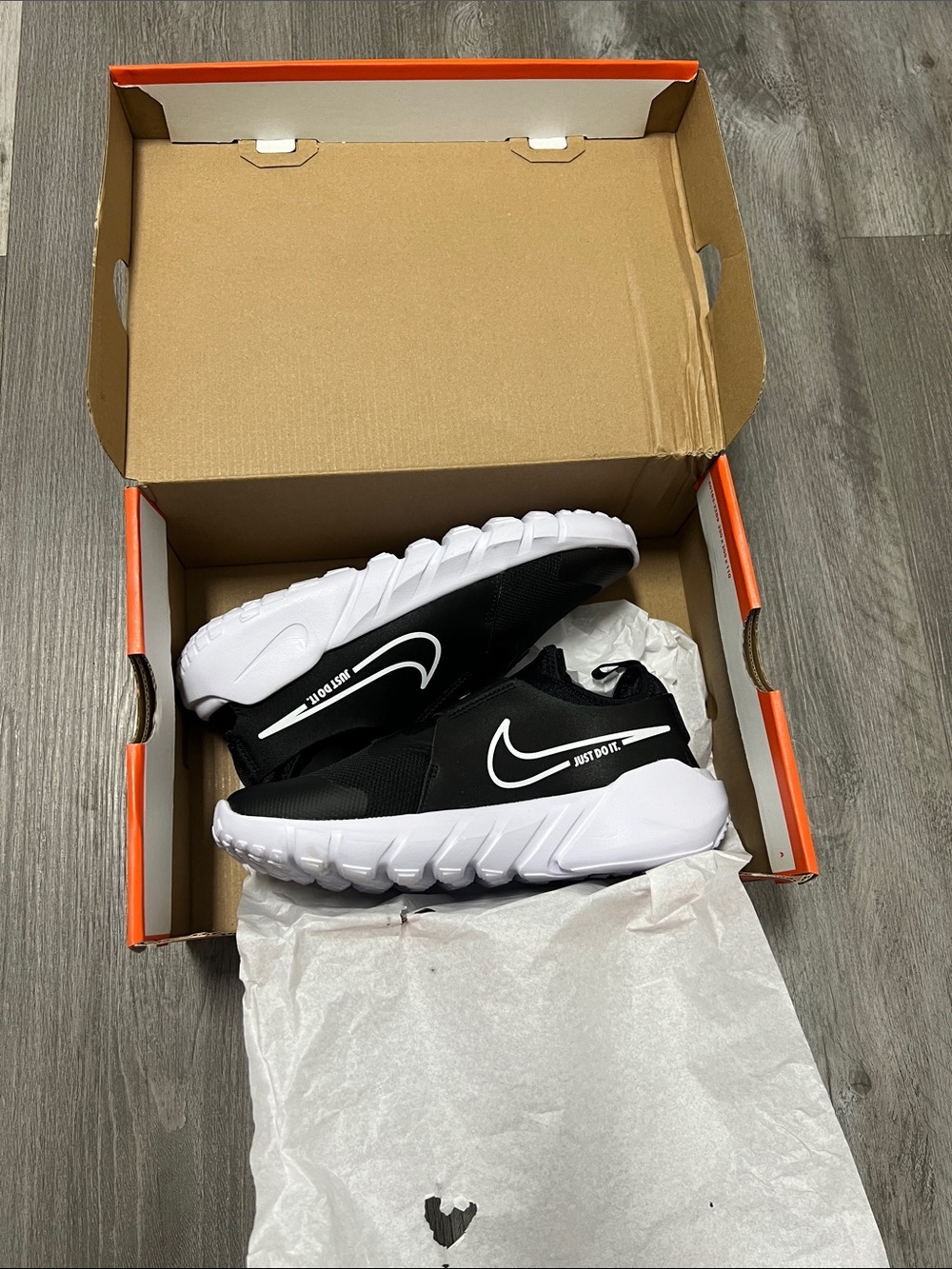 Nike Flex Runner 2 ( GS) - size 5Y like new! - Picture 5 of 15